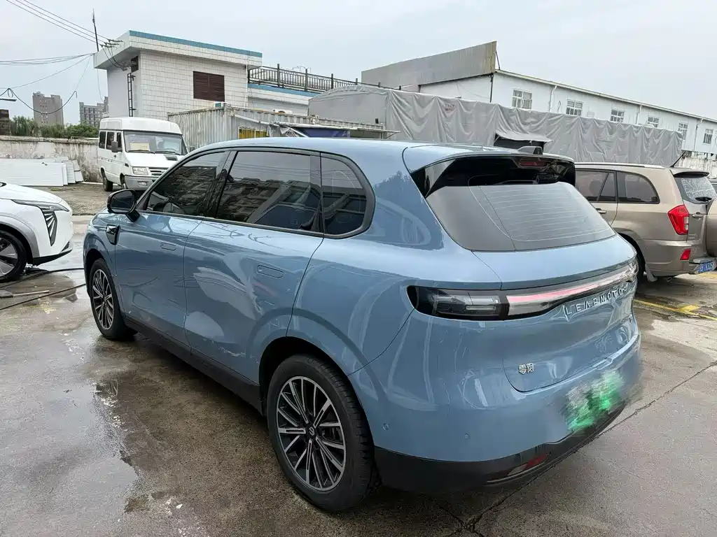 Leapmotor Leapmotor B10 — миниатюра 7