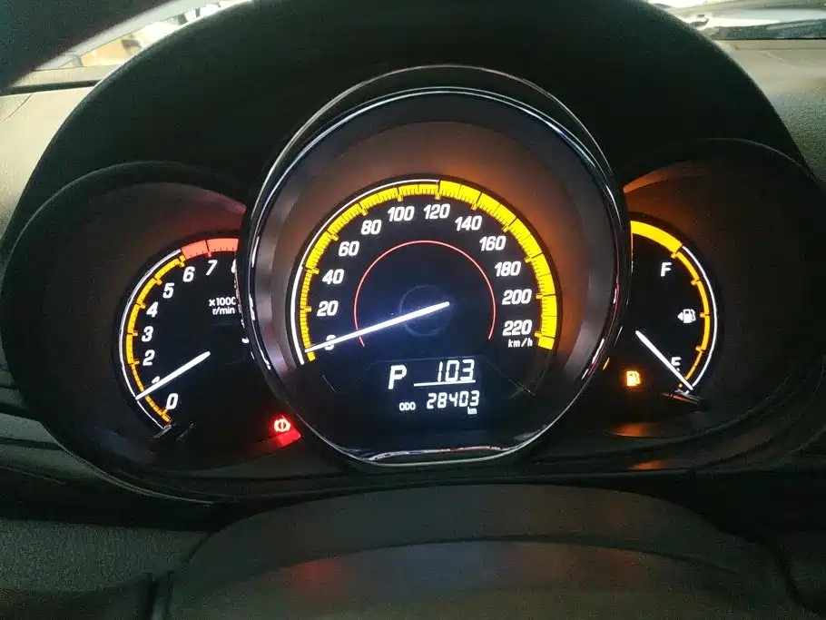 Toyota Yaris L — миниатюра 14