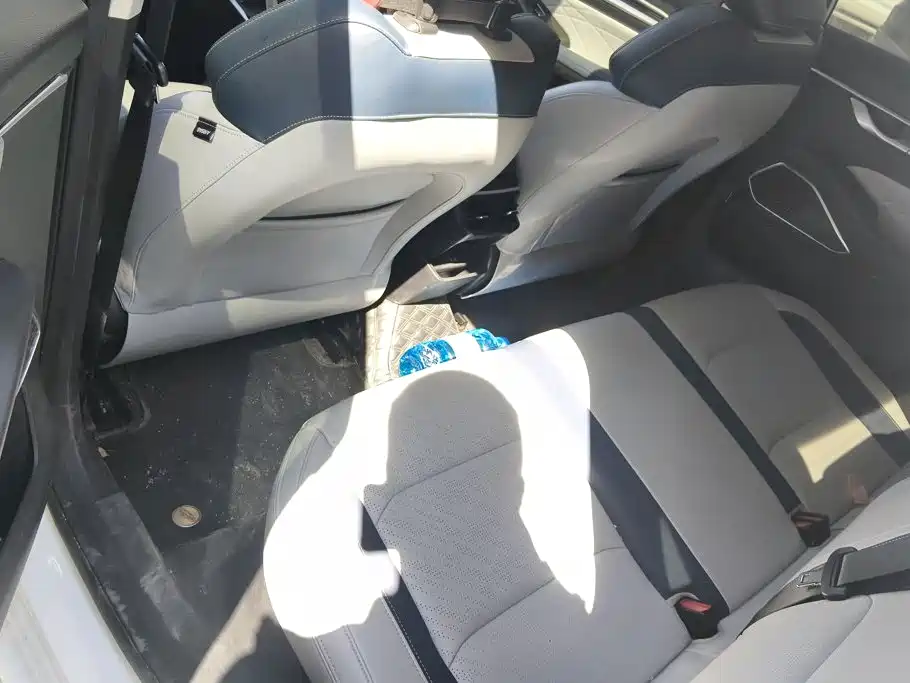 Geely Emgrand — миниатюра 11