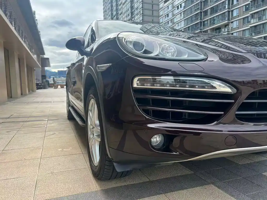 Porsche Cayenne — миниатюра 14