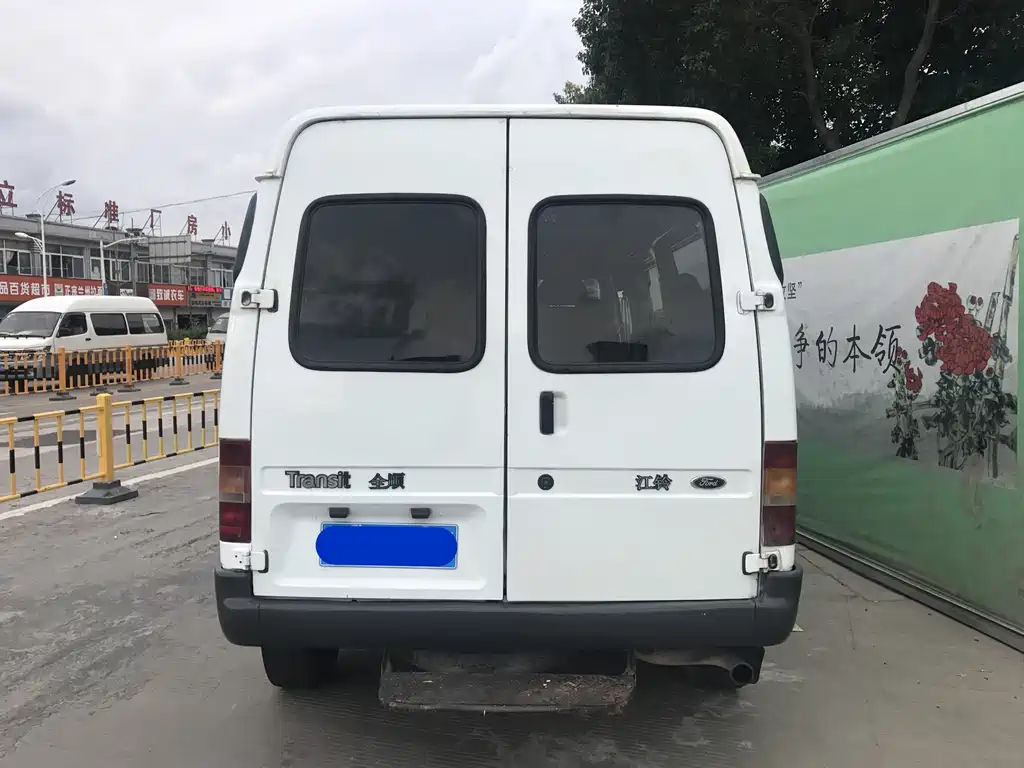 Ford Transit Classic — миниатюра 3