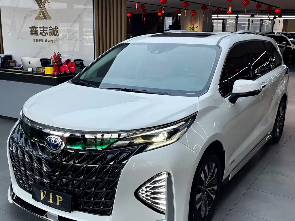 Toyota Granvia 2024