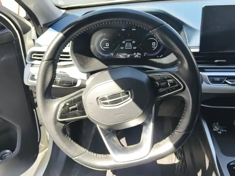 Geely Emgrand — миниатюра 15