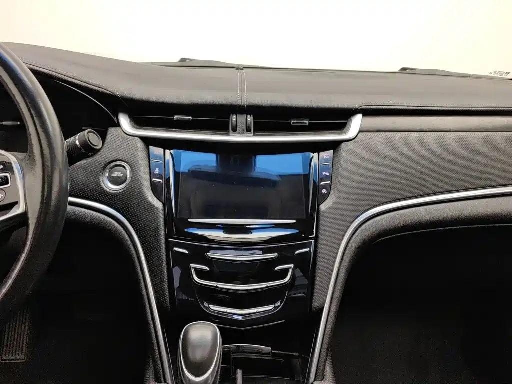 Cadillac XTS — миниатюра 12
