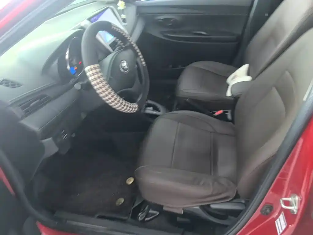 Toyota Yaris L — миниатюра 15