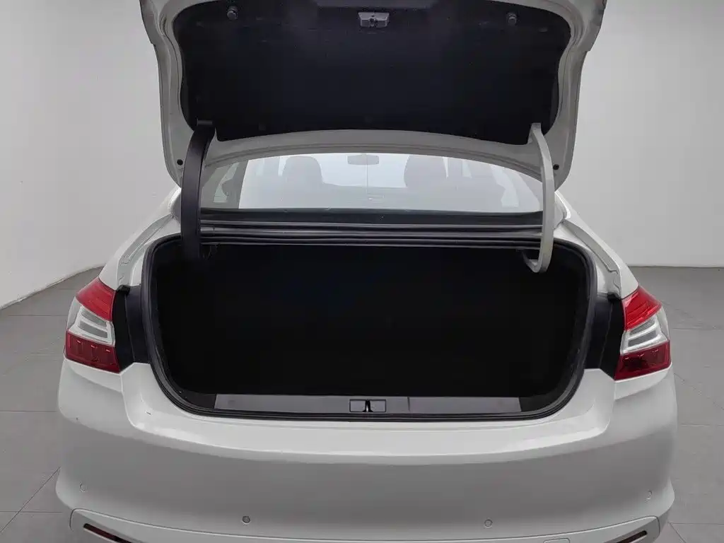 Peugeot 408 — миниатюра 16