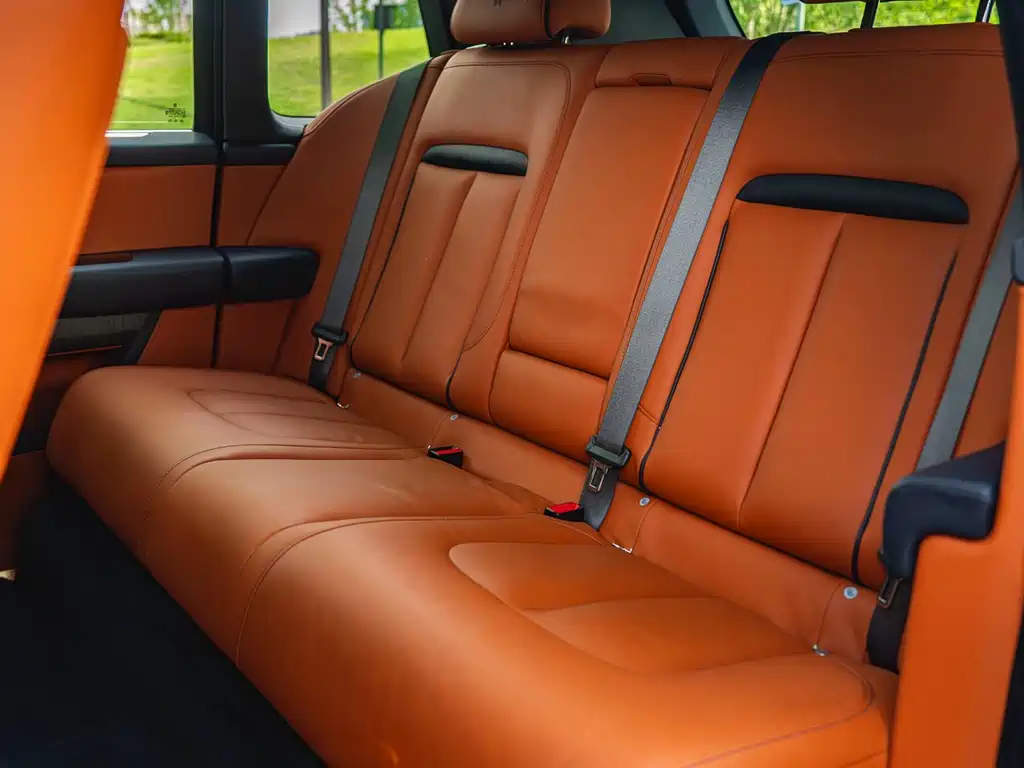 Rolls-Royce Cullinan 2018 мест