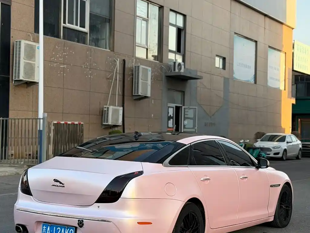 Jaguar XJ — миниатюра 4