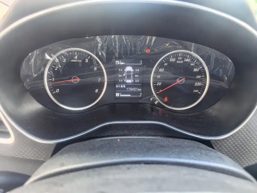 Baojun 730 2019 1.5L MT Fashion 7 мест V