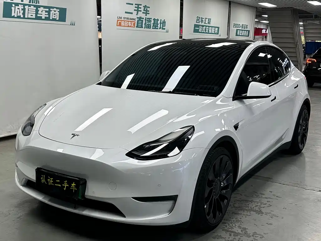 TESLA MODEL Y