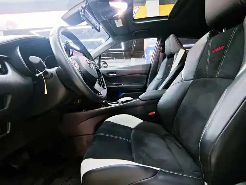 Toyota IZOA — миниатюра 10
