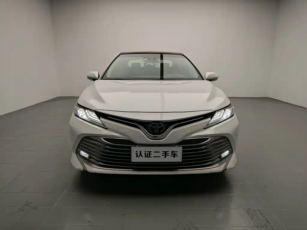 Toyota Camry — миниатюра 2