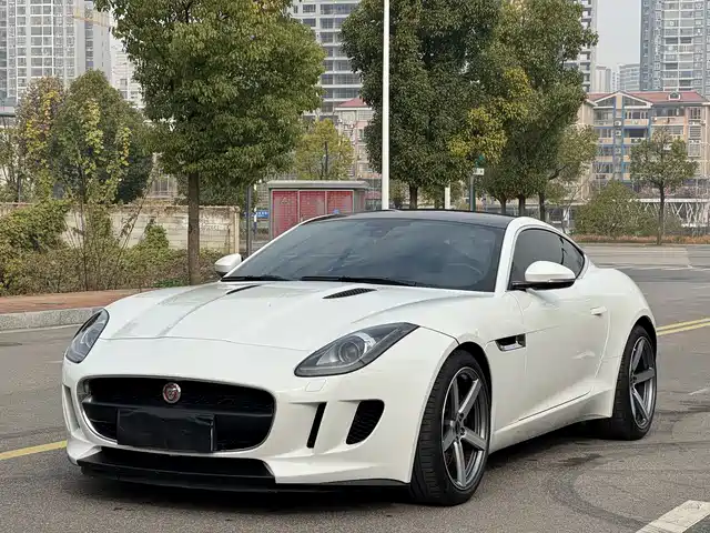 JAGUAR F TYPE