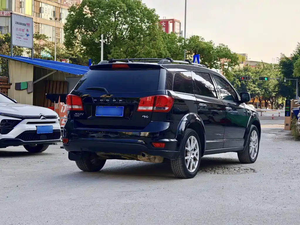 Dodge Journey — миниатюра 11
