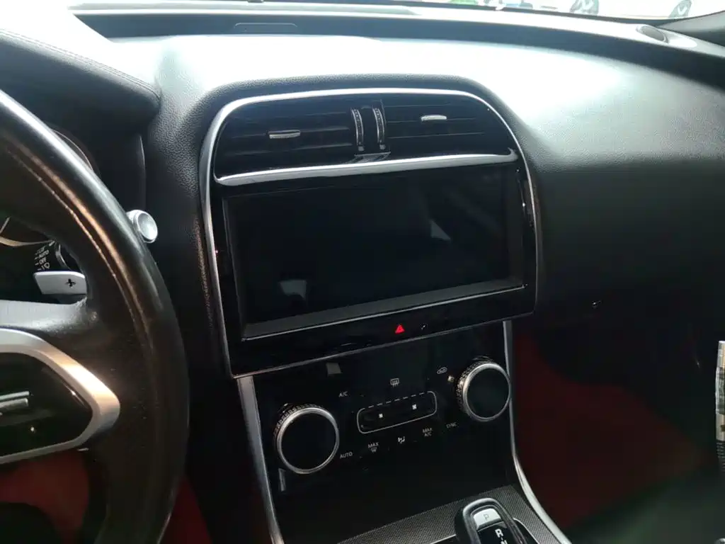Jaguar XEL — миниатюра 13