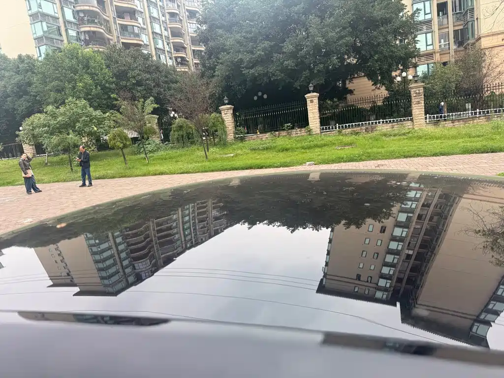 Tesla Model Y — миниатюра 14