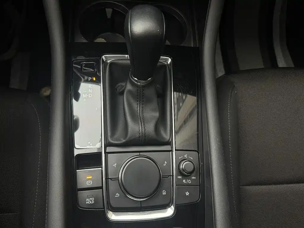 Mazda 3 Axela — миниатюра 18