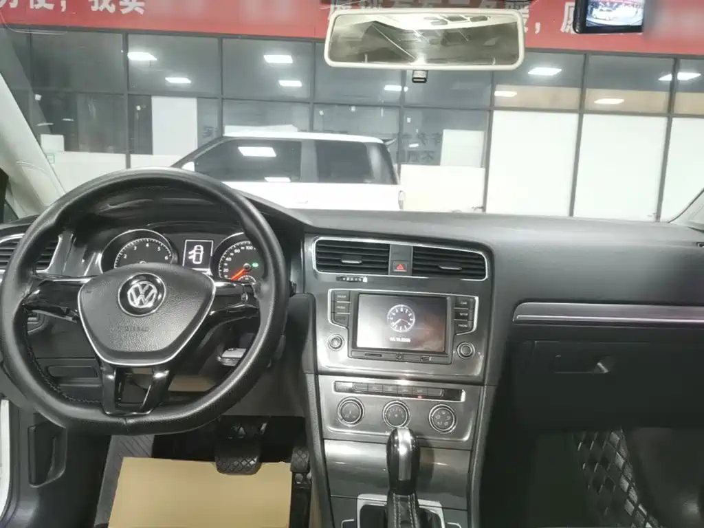 Volkswagen Golf — миниатюра 10