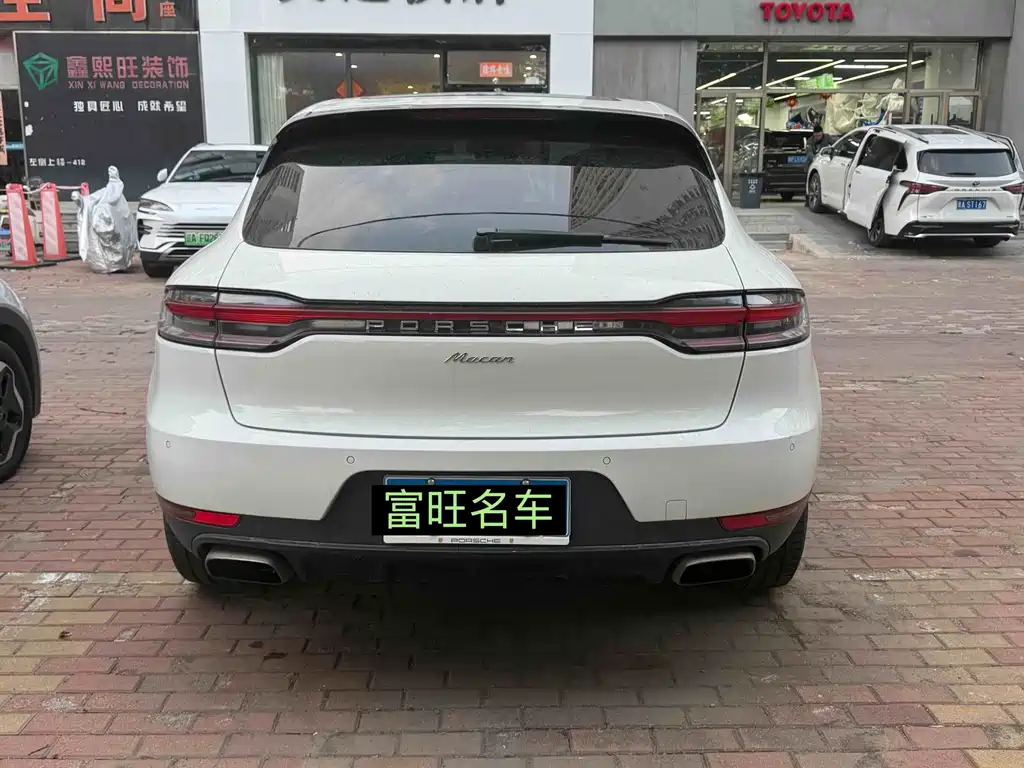 Porsche Macan — миниатюра 6