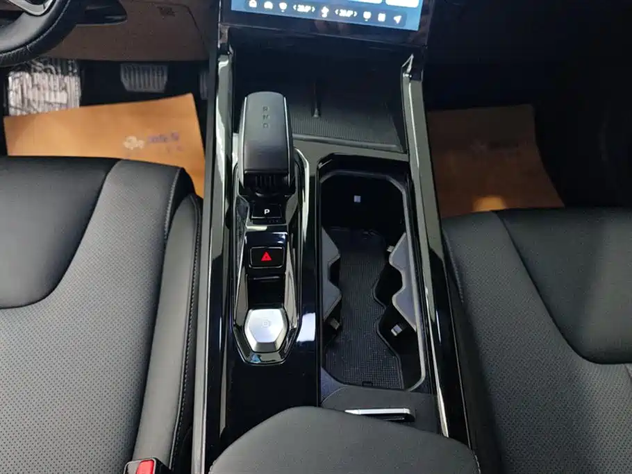 GEELY AUTOMOBILE BOYUE