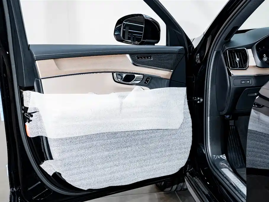 VOLVO XC90 PLUG IN HYBRID