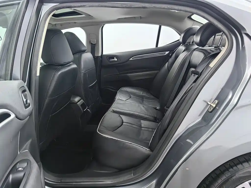 Citroen C4L — миниатюра 15