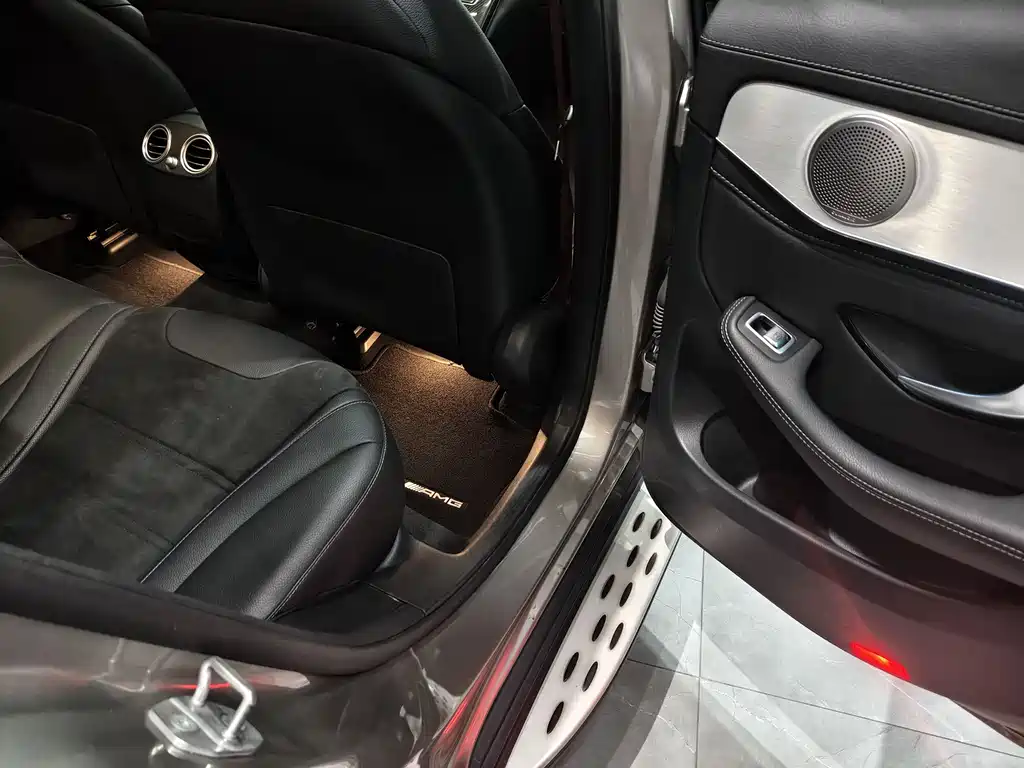 MERCEDES-BENZ GLC AMG