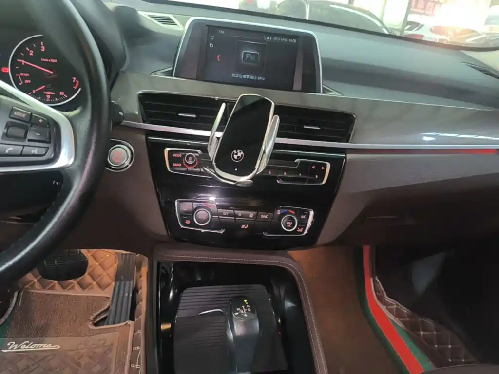 BMW X1 — миниатюра 13