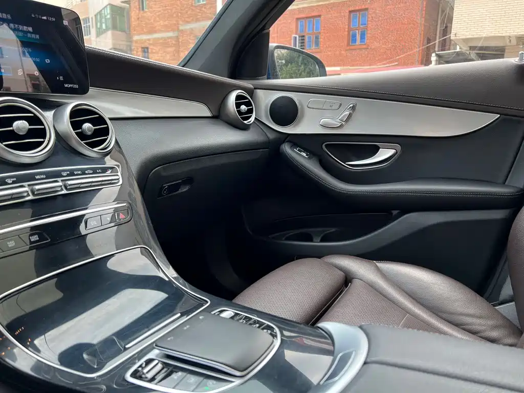Mercedes-Benz GLC 2020 GLC 260 L 4MATIC
