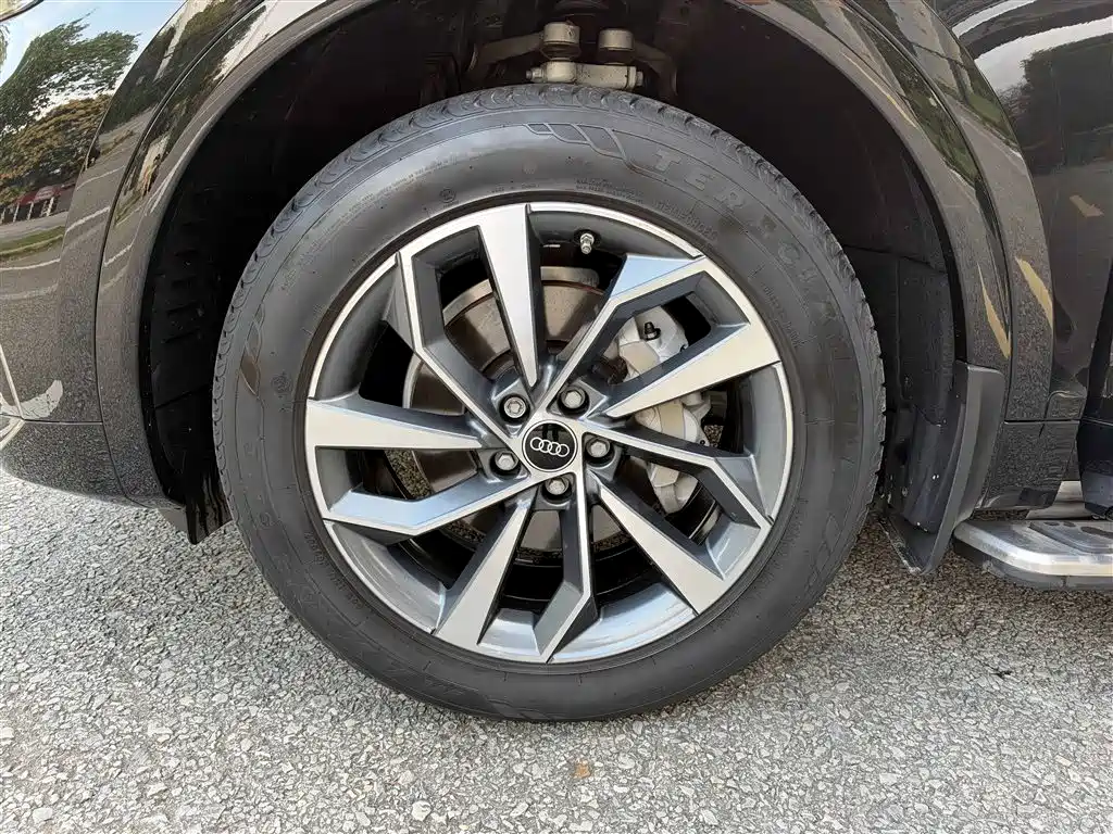 Audi Q5L — миниатюра 40