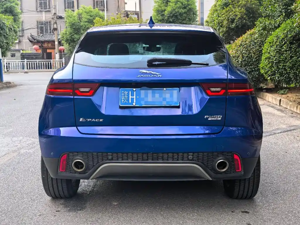 Jaguar E-PACE — миниатюра 4