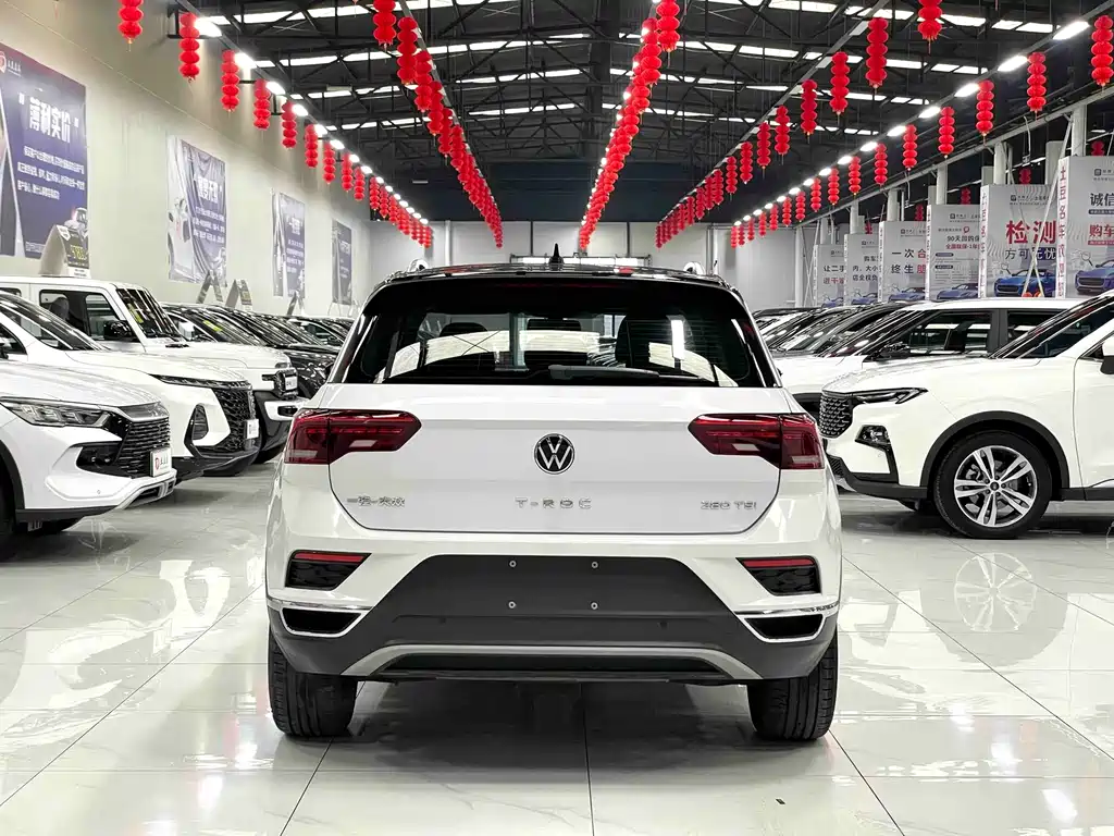 VOLKSWAGEN T ROC EXPLORING SONGS