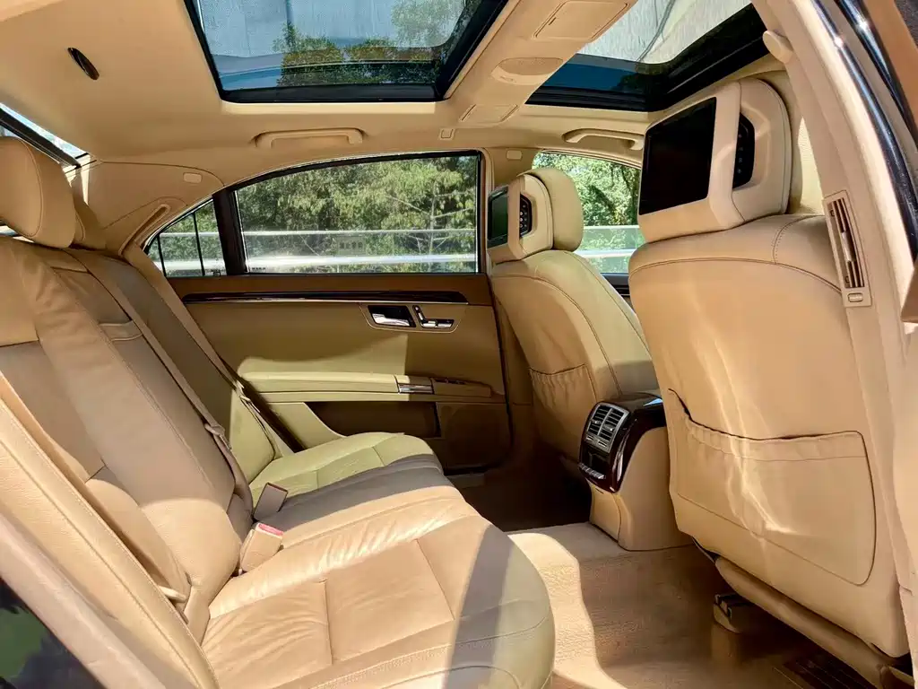 Mercedes-Benz S-Class — миниатюра 7