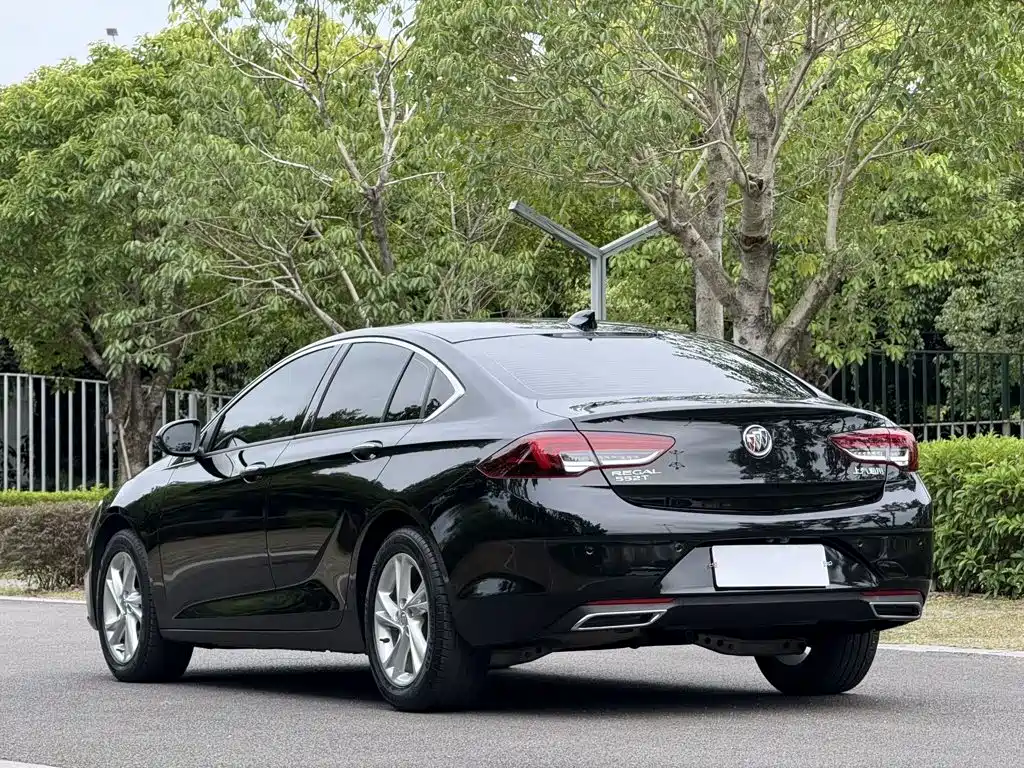 Buick Regal — миниатюра 4