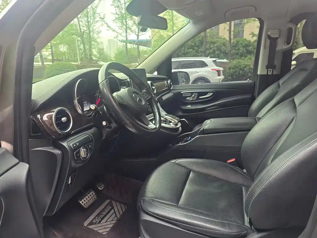 Mercedes-Benz V-Class V 2018 V 260 Luxury V