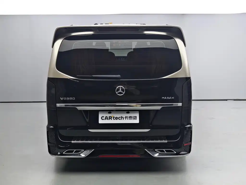 Mercedes-Benz Vito 2023 2.0T 7 мест