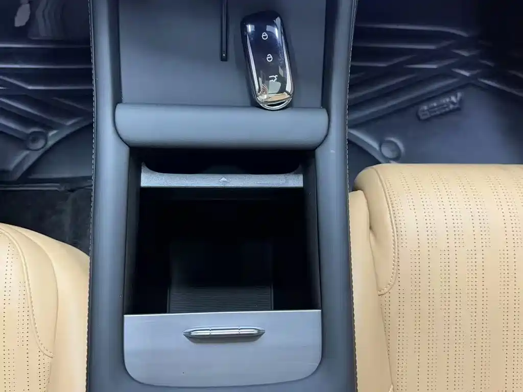 GEELY GALAXY GALAXY L7