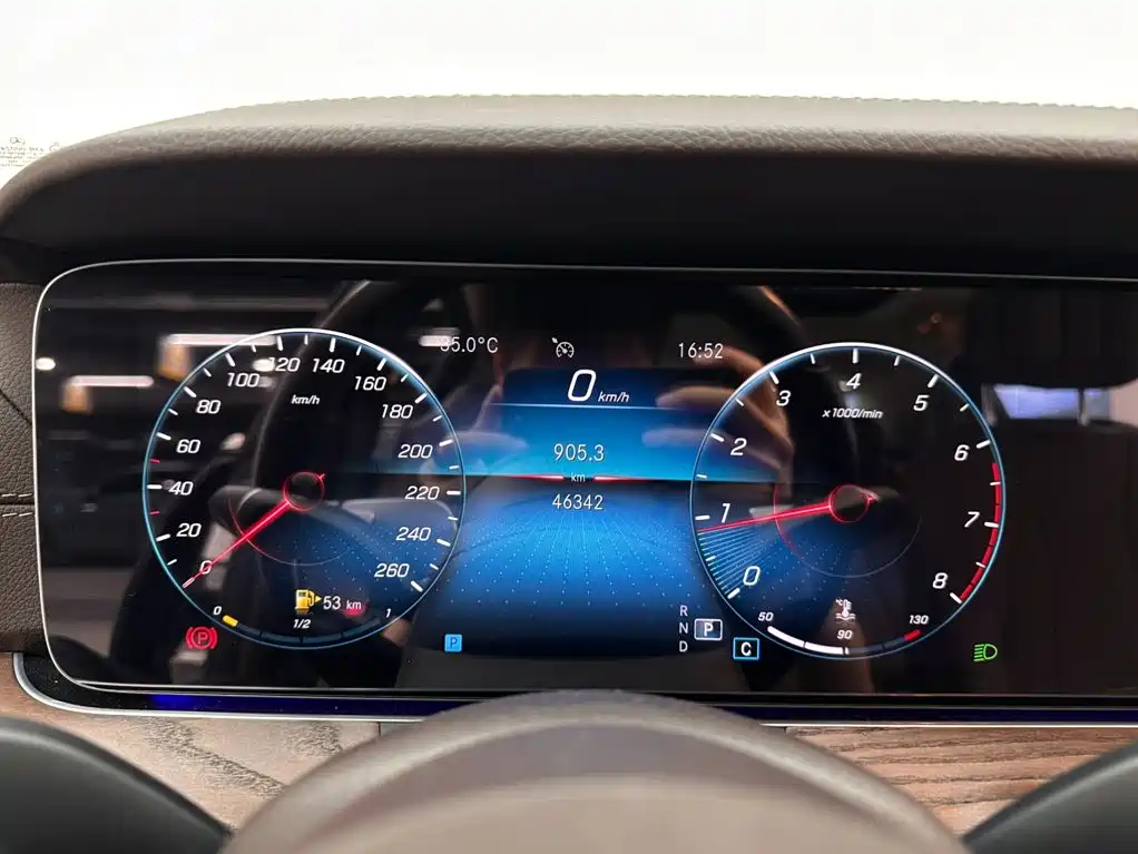Mercedes-Benz E-Class — миниатюра 14