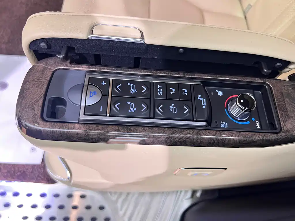 Toyota Vellfire — миниатюра 14