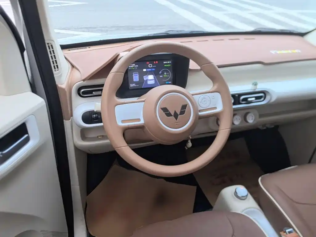 Wuling MINIEV — миниатюра 11