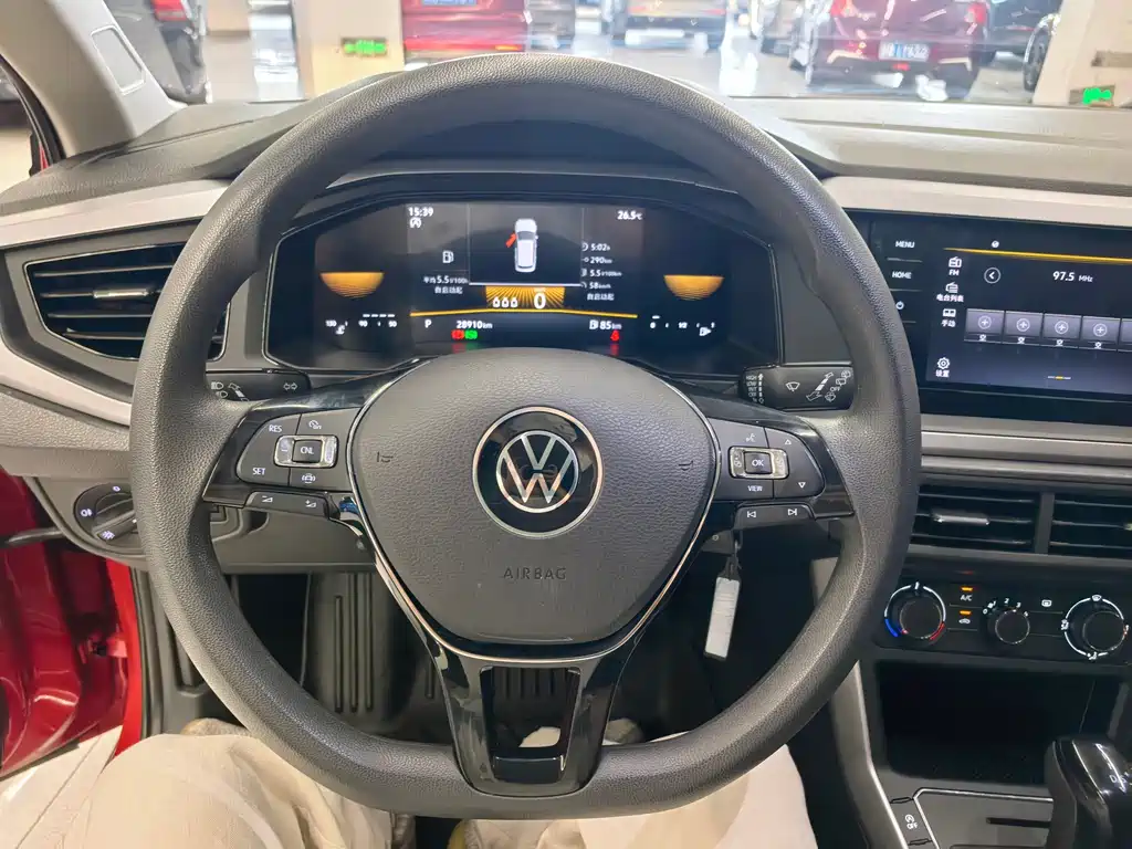 Volkswagen Polo — миниатюра 11