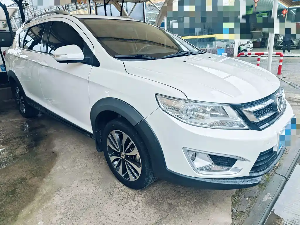 DONGFENG AX3