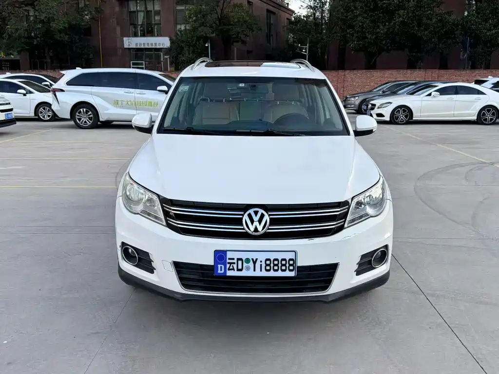 Volkswagen Tiguan — миниатюра 2