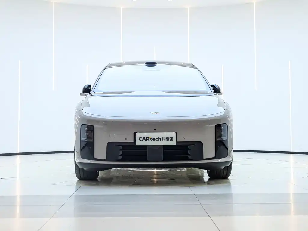 Li Auto Li i8