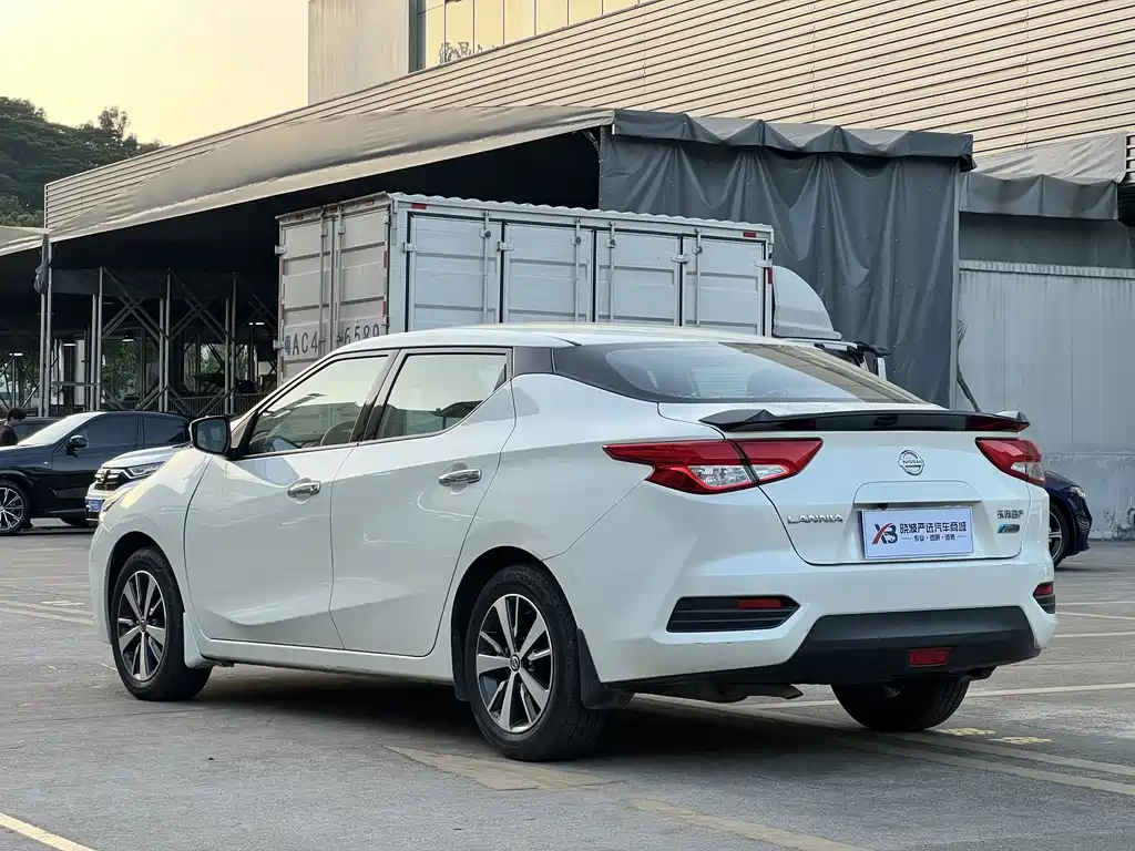 Nissan Bluebird — миниатюра 5