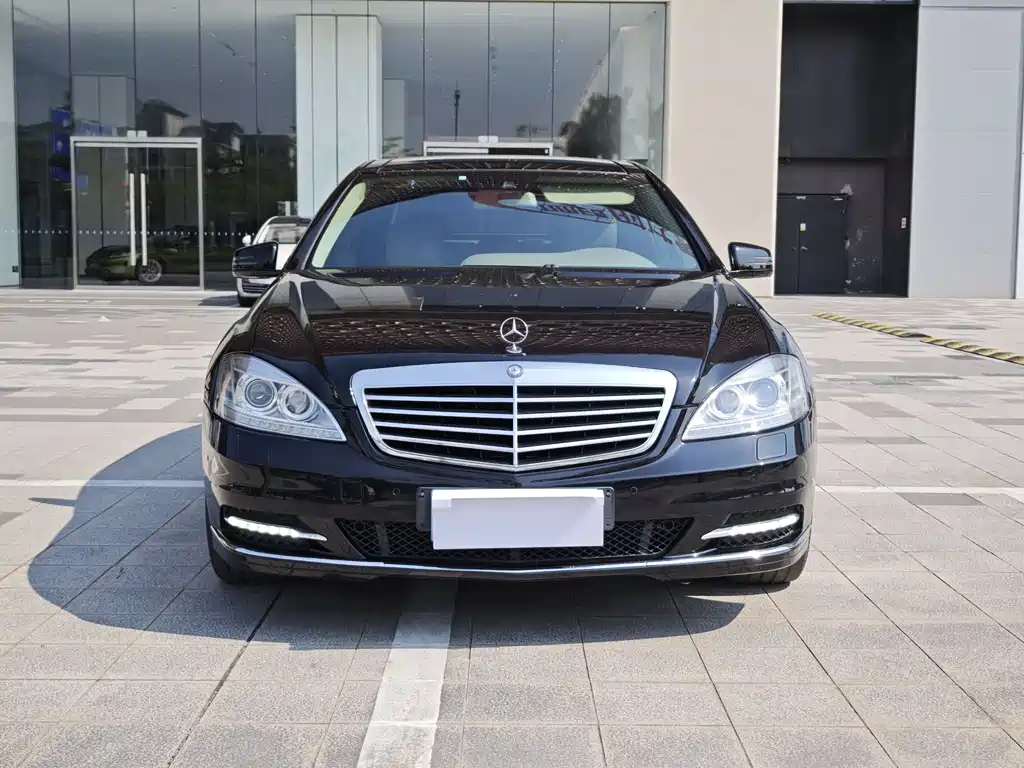 Mercedes-Benz S-Class — миниатюра 2