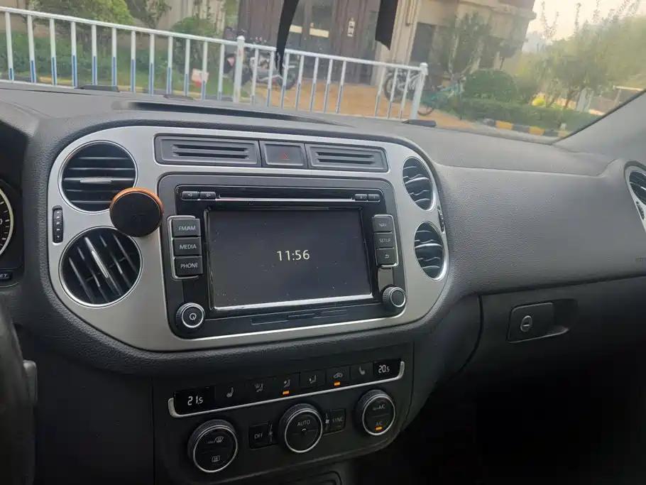 Volkswagen Tiguan — миниатюра 13