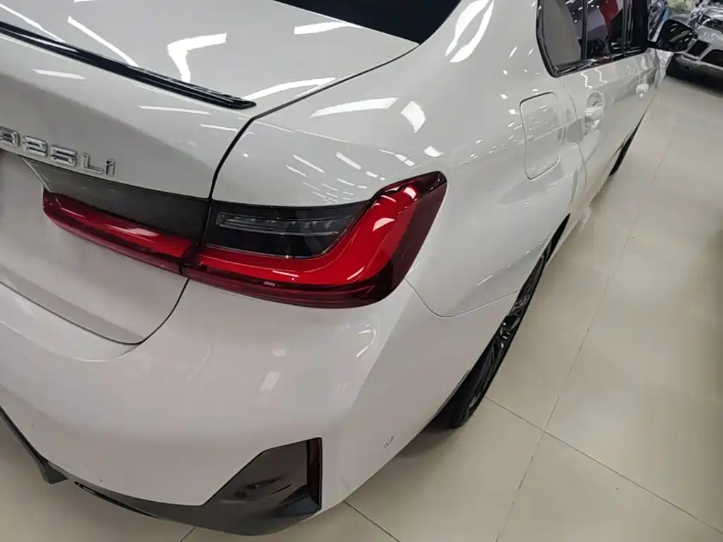 BMW 3 Series — миниатюра 8