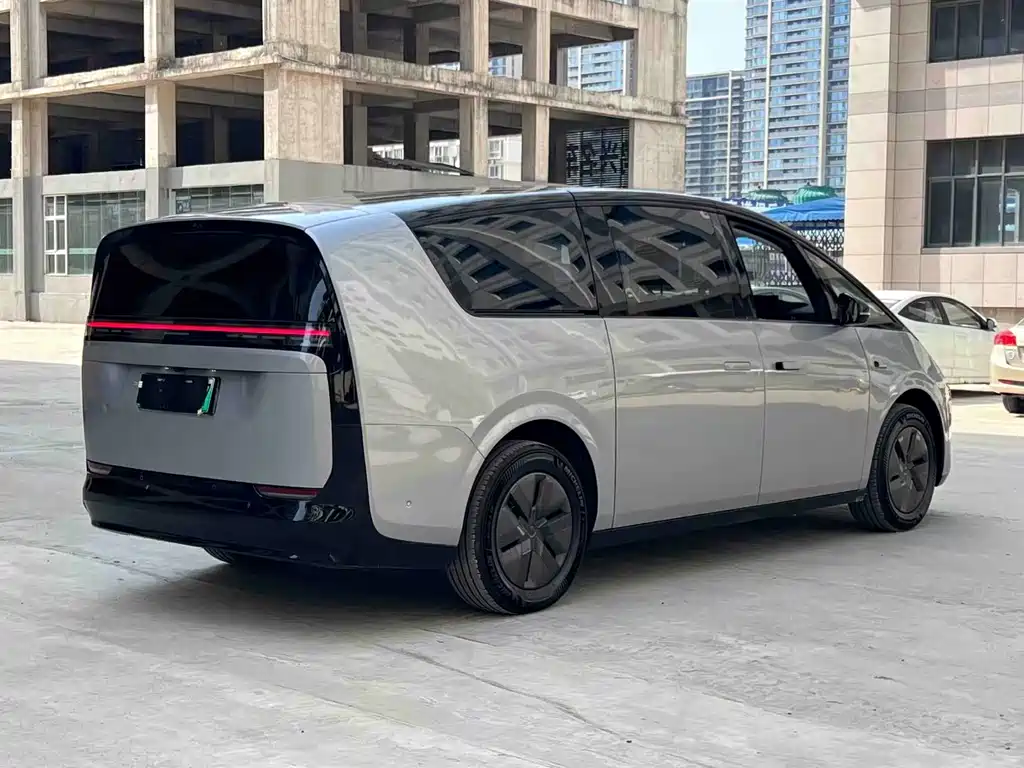 Li Auto MEGA 2025 Home
