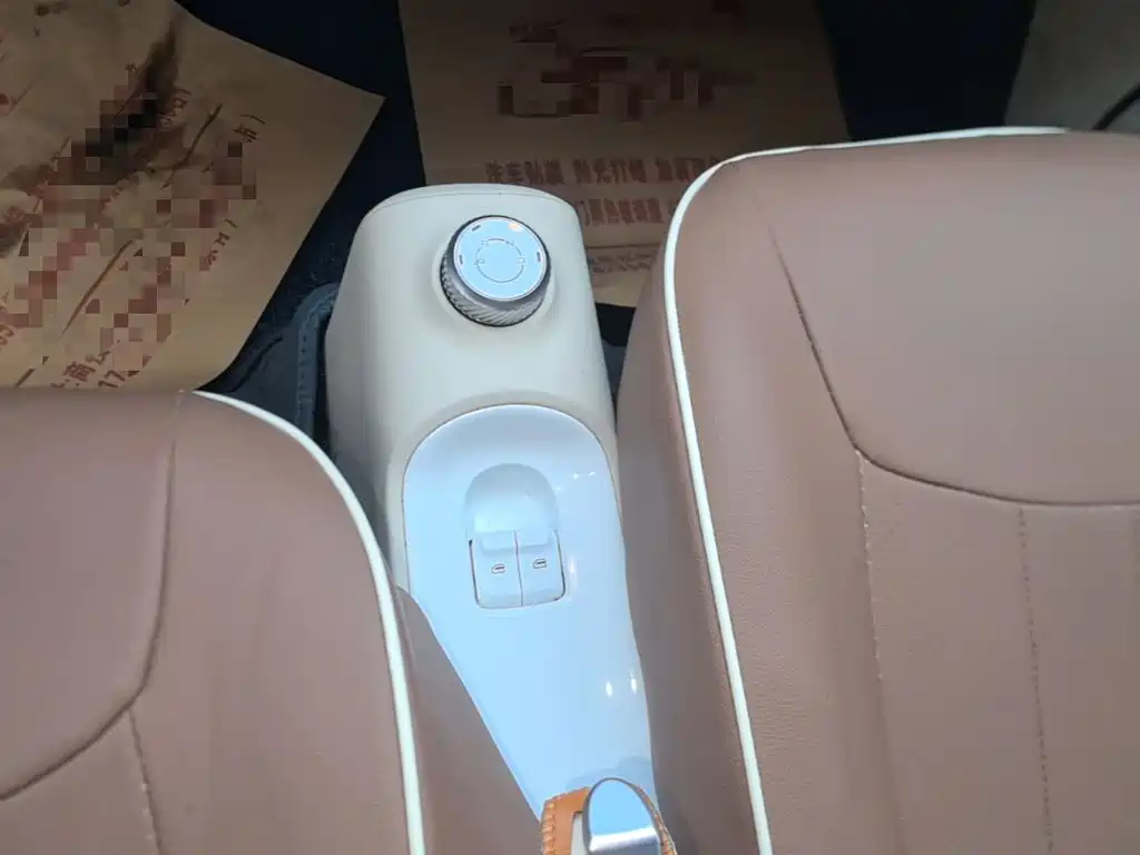 Wuling MINIEV — миниатюра 14